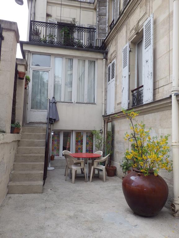 Appartement 2 Pieces Proche Du Sacre Coeur Paris Ruang foto